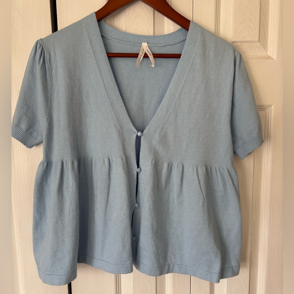 Dreamers by Debut Baby Blue Short Sleeve Cardigan Shirt Size Medium Brand New